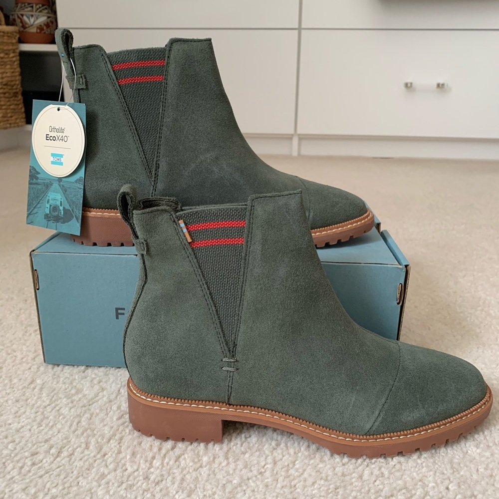 Toms Dusty Olive Suede Cleo Boots